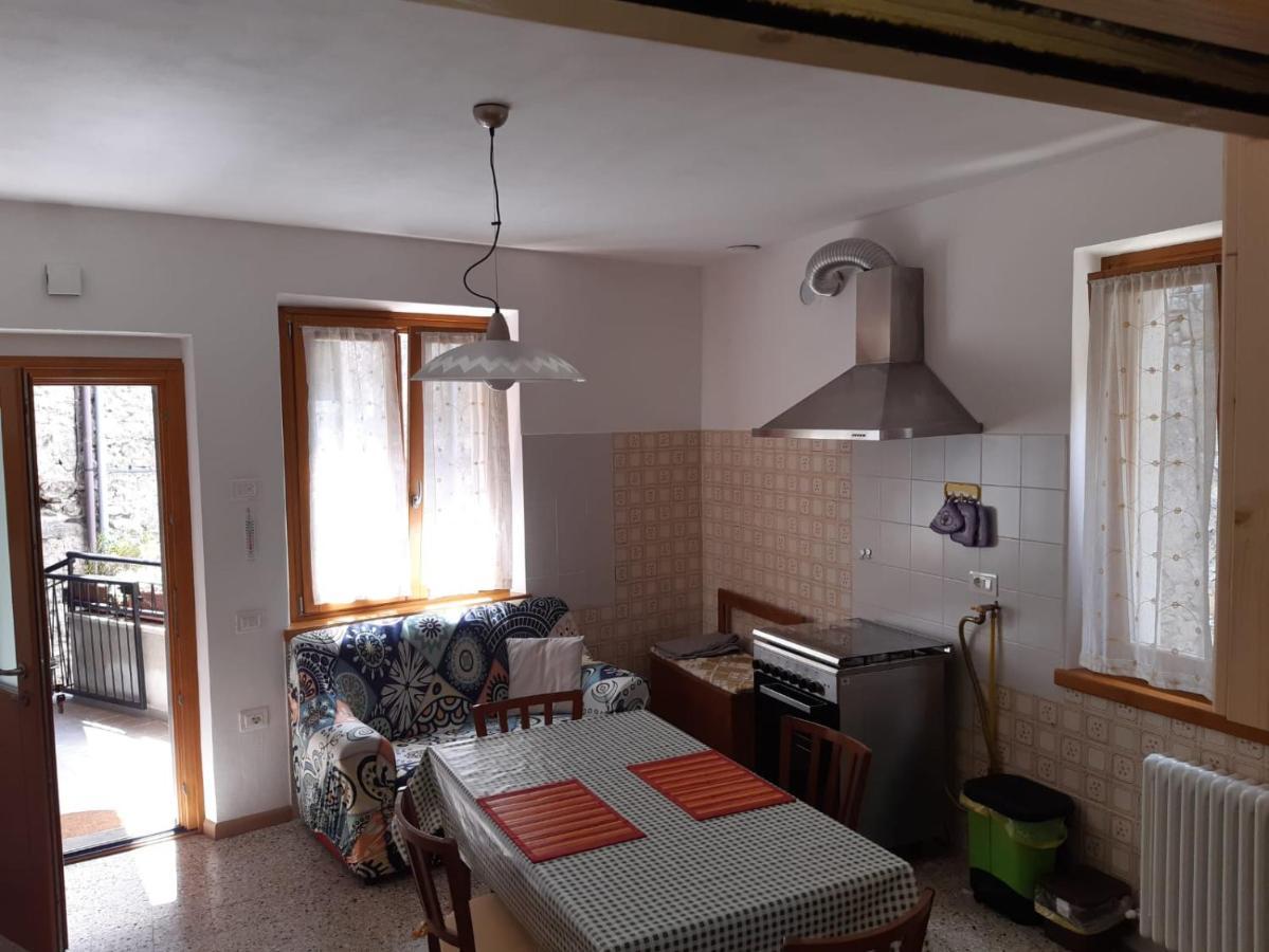 Ca' Berti Appartamento Con Terrazza Ville Del Monte Tenno Exterior photo
